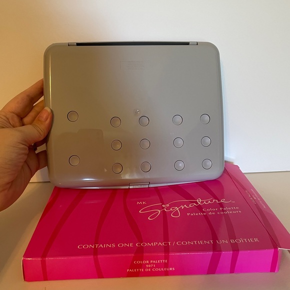 🆕 Mary Kay RARE Large Color Palette 9x7.5” tray with mirror & brush, silver - Picture 5 of 5